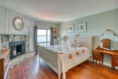 Experience refined waterfront living in this beautifully updated - photo 15