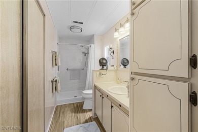 Pine Island Cove 55+ community.munity POOL, HOT TUB, CLUBHOUSE - photo 16