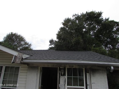 Great location for this 4/2 brick home. Has a newer roof but the - photo 18