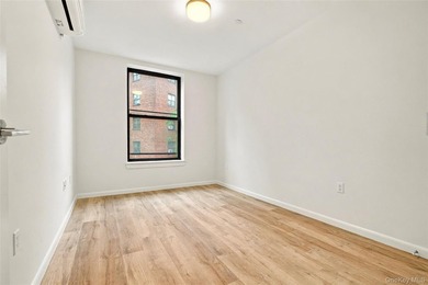 Welcome to the Soundview Park Townhouses. This is New - photo 15