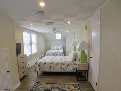 Elite Gardens Retreat  Experience coastal elegance at 814 Wesley - photo 20