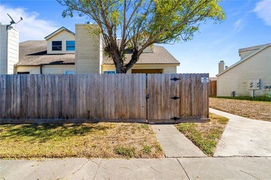 This townhouse is a great opportunity for anyone wanting to live - photo 1