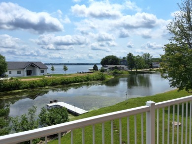 Gorgeous, well maintained lake home on Lake Kampeska! - photo 26