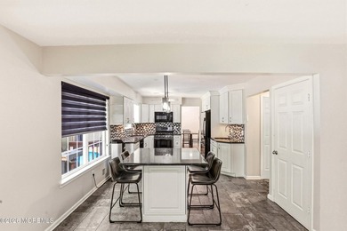 Welcome to this spacious and beautifully maintained 4-bedroom, 2 - photo 13