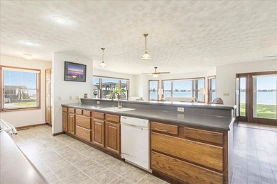 Welcome to the ultimate waterfront compound! This extraordinary - photo 13
