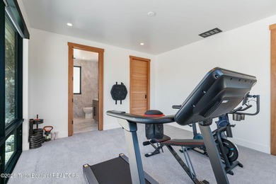 Architecturally significant modern residence set on 2.5 private - photo 16