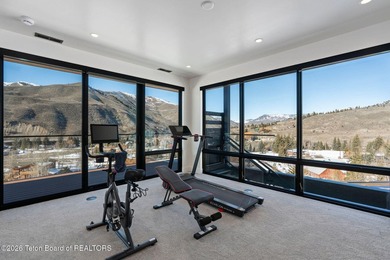 Architecturally significant modern residence set on 2.5 private - photo 17