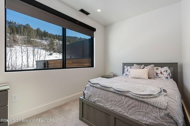 Architecturally significant modern residence set on 2.5 private - photo 19
