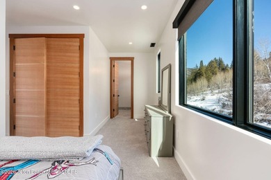 Architecturally significant modern residence set on 2.5 private - photo 20