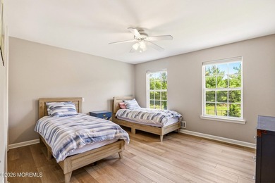 Welcome to this spacious and beautifully maintained 4-bedroom, 2 - photo 28
