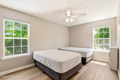 Welcome to this spacious and beautifully maintained 4-bedroom, 2 - photo 29