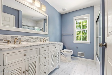 Welcome to this spacious and beautifully maintained 4-bedroom, 2 - photo 30