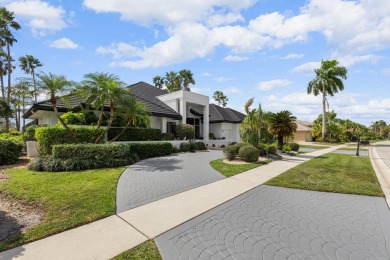 Lake Home For Sale in Boca Raton, Florida