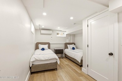 Welcome to this spacious and beautifully maintained 4-bedroom, 2 - photo 36