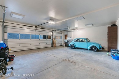 Architecturally significant modern residence set on 2.5 private - photo 42