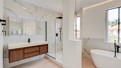 STUNNINGLY Renovated luxury home with high-end finishes - photo 44