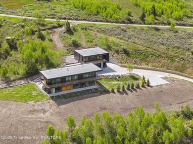 Architecturally significant modern residence set on 2.5 private - photo 46