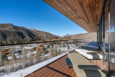 Architecturally significant modern residence set on 2.5 private - photo 47
