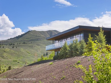 Architecturally significant modern residence set on 2.5 private - photo 50