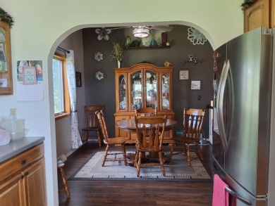 Gorgeous, well maintained lake home on Lake Kampeska! - photo 6
