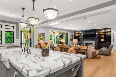 Thoughtfully refined and impeccably curated, this exceptional - photo 17
