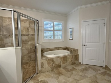 Welcome to this beautifully maintained 4-bedroom, 3-bath, 3-car - photo 20