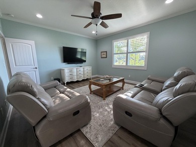 Welcome to this beautifully maintained 4-bedroom, 3-bath, 3-car - photo 27