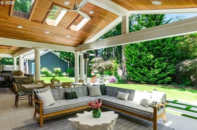 Thoughtfully refined and impeccably curated, this exceptional - photo 44