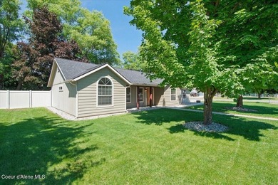 Attractive Hayden rancher offering the ease of one-level living! - photo 5