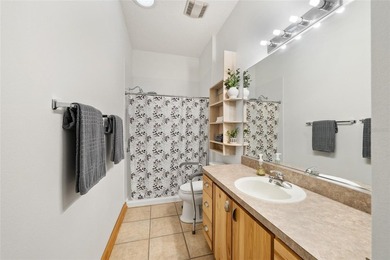 WELCOME TO THIS BEAUTIFULLY MAINTAINED GRANTHAM MODEL located in - photo 22