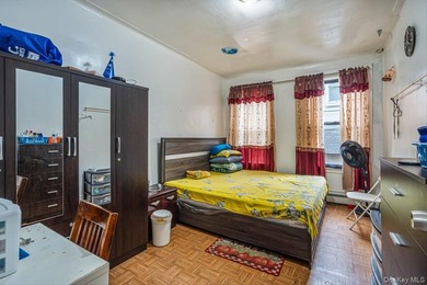 Legal 4 family 7 Bedrooms & 6 full bathrooms +5 Rooms in - photo 26