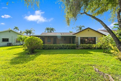 Great location! This Charming 2-bed, 2-bath home plus office and - photo 27