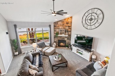 Excited to present this meticulously maintained 5 bedroom, 3.5 - photo 8