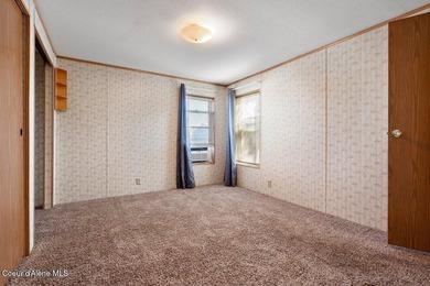 Welcome home to this well-maintained 2-bedroom, 1-bath - photo 8