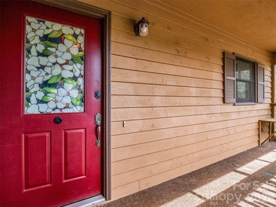 Enjoy easy mountain living in this charming 2-bedroom, 2-bath - photo 6