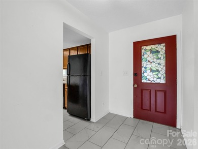 Enjoy easy mountain living in this charming 2-bedroom, 2-bath - photo 8