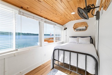 Keuka Lake cottage with 56 feet of frontage and plenty of space - photo 11