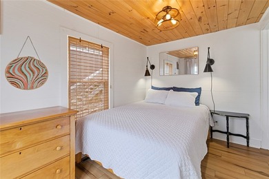 Keuka Lake cottage with 56 feet of frontage and plenty of space - photo 13