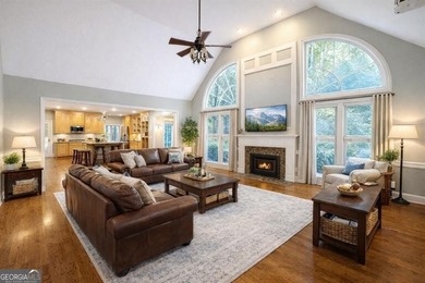 PRICE IMPROVEMENT!! Stately 6-bedroom, 5-bath executive home - photo 18