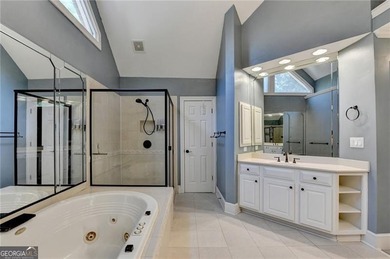 PRICE IMPROVEMENT!! Stately 6-bedroom, 5-bath executive home - photo 21