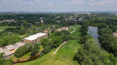 This exceptional townhome is in the heart of Horseshoe Bay - photo 27