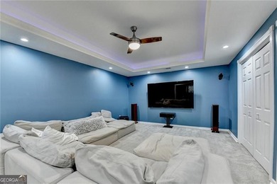 PRICE IMPROVEMENT!! Stately 6-bedroom, 5-bath executive home - photo 32