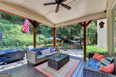 PRICE IMPROVEMENT!! Stately 6-bedroom, 5-bath executive home - photo 41