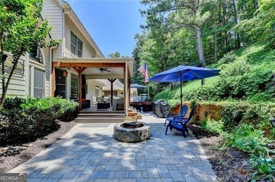 PRICE IMPROVEMENT!! Stately 6-bedroom, 5-bath executive home - photo 44