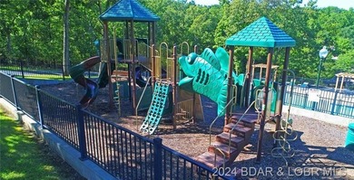 Four Seasons Building Lot that is fairly level and wooded - photo 4