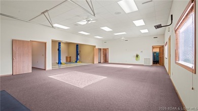 This versatile commercial property offers an exceptional - photo 19