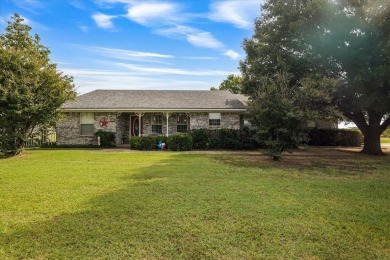 Lake Ray Roberts Home For Sale in Tioga Texas