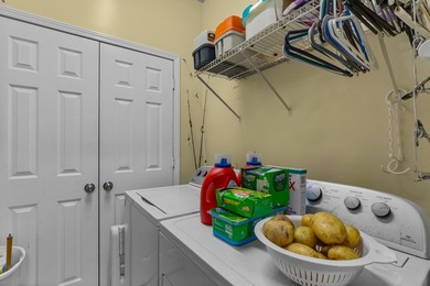 Welcome to this gorgeous 2-bedroom, 1-bathroom condo in the - photo 25
