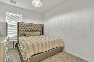 Hello luxury! Welcome home to this 2024 DR Horton masterpiece - photo 26