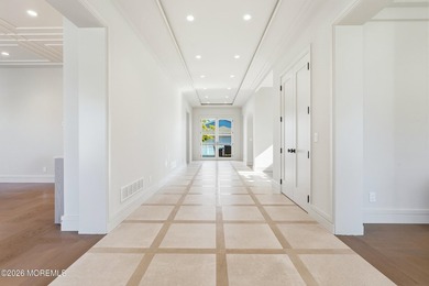 Presenting an extraordinary Hamptons-style luxury estate - photo 27